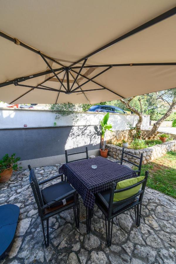 Apartments Maksim And Timon Krk Town Exterior foto