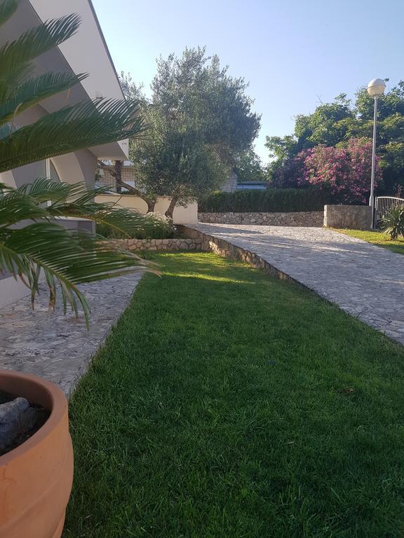 Apartments Maksim And Timon Krk Town Exterior foto